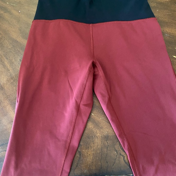 Lululemon leggings size 6 - Picture 3 of 4